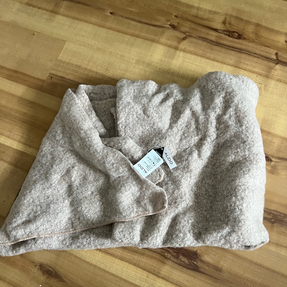 aldo scarf